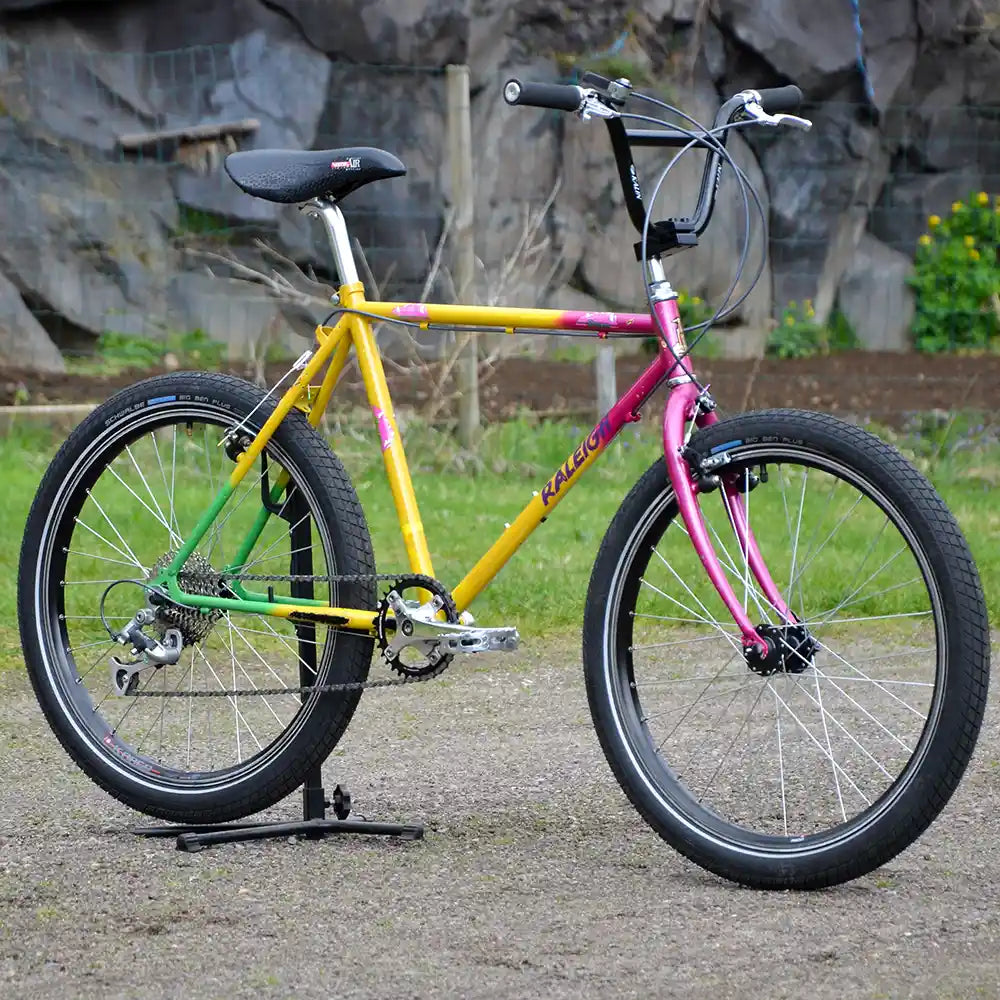 Ancien Velo Raleigh Bicycle Vecchi In Bicicletta Bicicletta Da