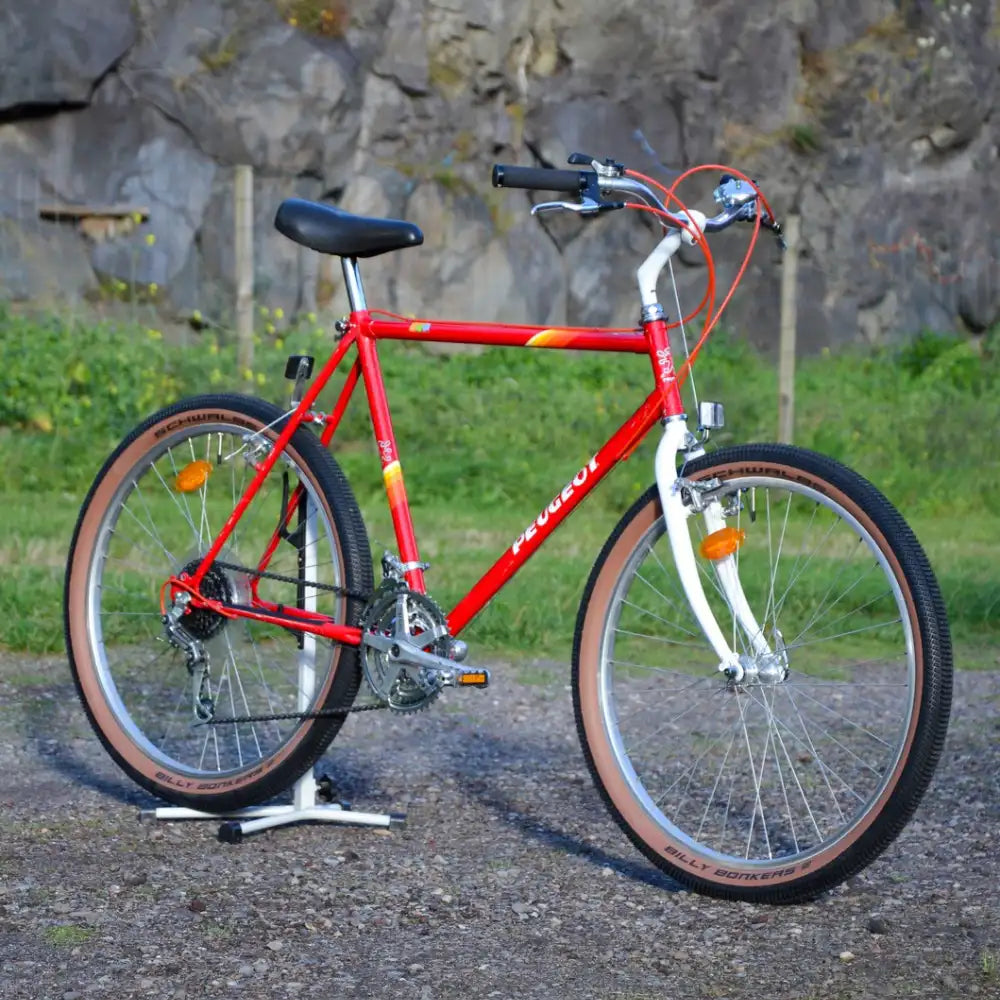 Vélo vintage bicyclette Peugeot vintage avec vitesses sur Gens de Confiance Vélo vintage bicyclette Peugeot vintage avec vitesses sur Gens de Confiance